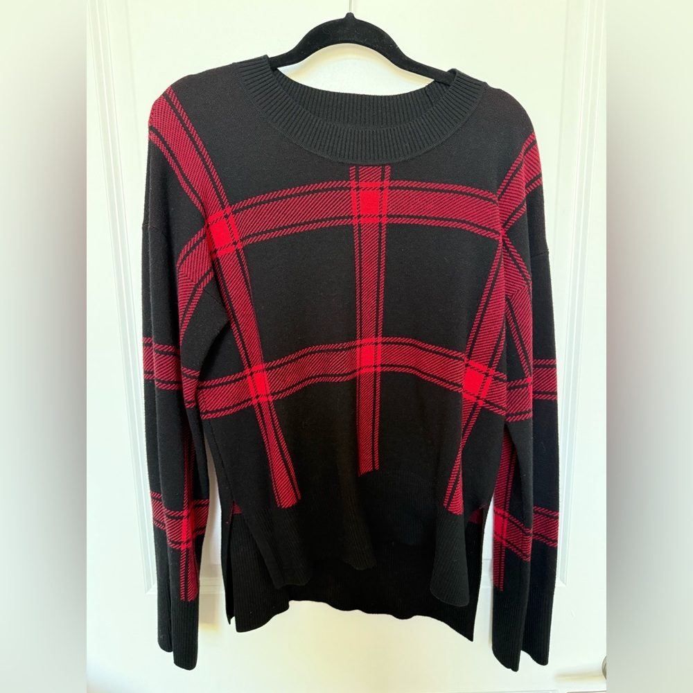 Banana Republic Plaid High Low Sweater Black Red